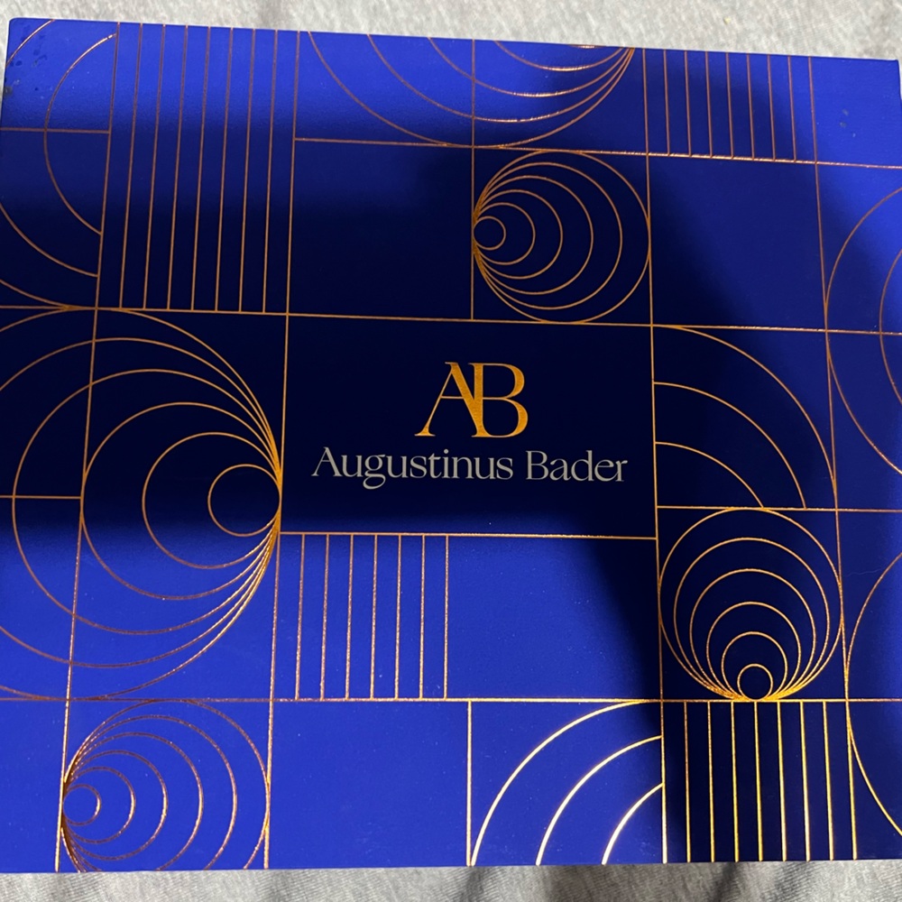 Augustinus Bader gift set